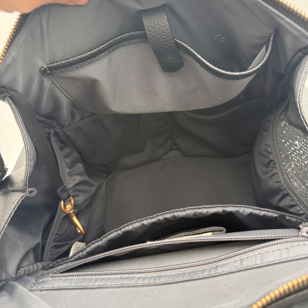 Freshly Picked Convertible Classic Diaper Bag II Backpack Large Vegan Leather - Picture 8 of 10